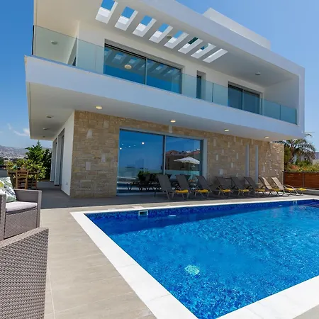 Sea Point Villa Coral Bay